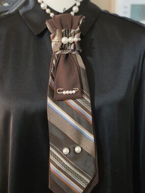 Brown Striped Women's Tie Necklace with Pearl Accent